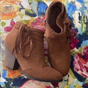 Dollhouse Booties Size 7.5